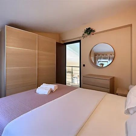 Kostis House Feriehus *